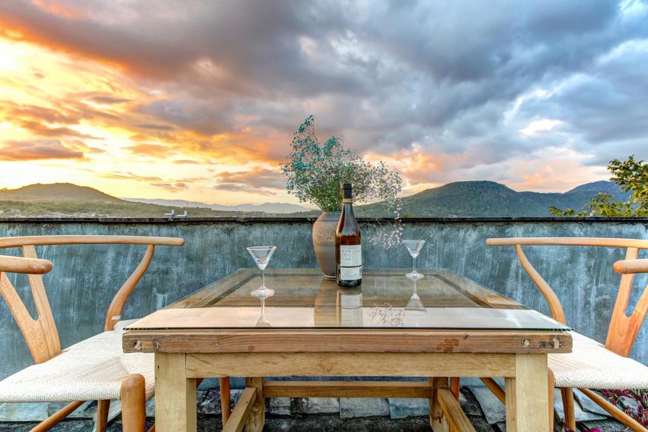 Dream Bay Hotel Tengchong Exterior photo
