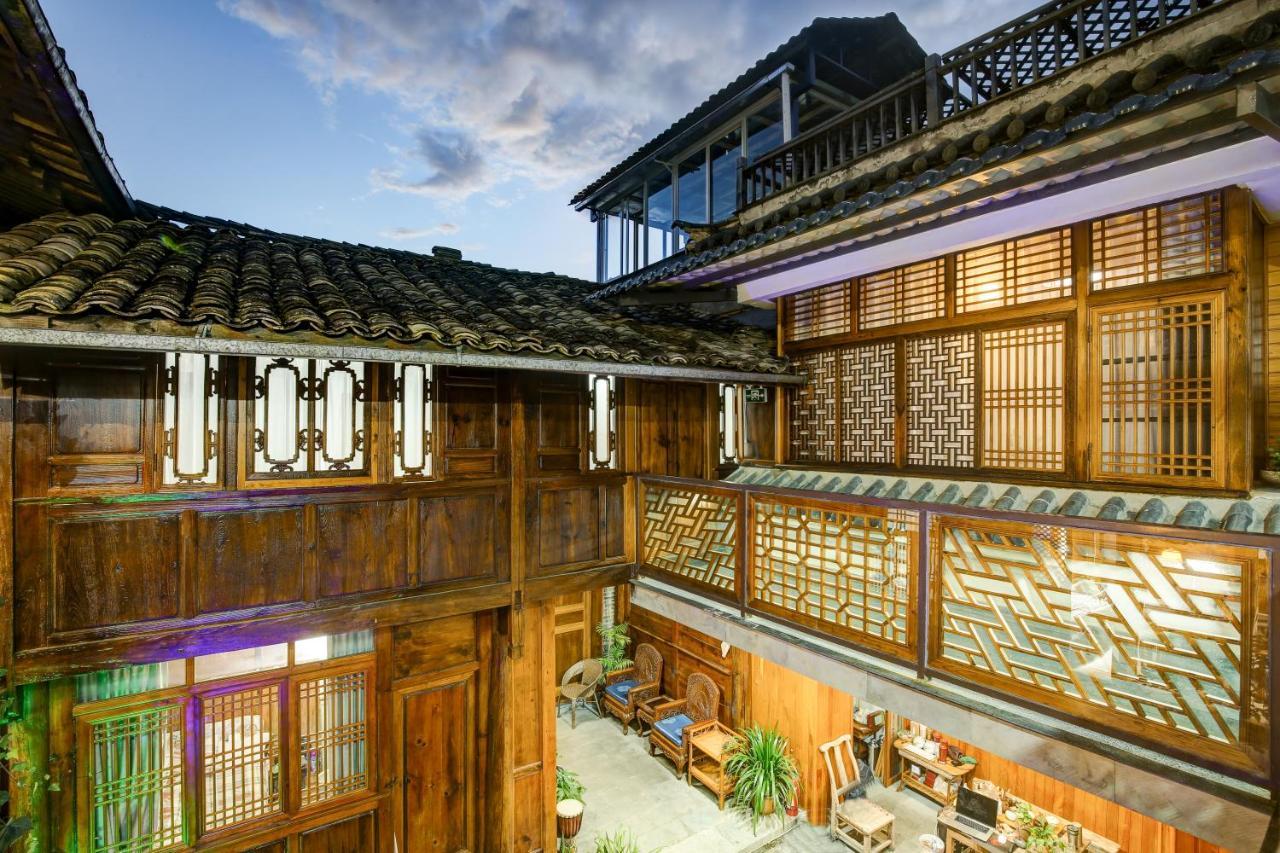Dream Bay Hotel Tengchong Exterior photo